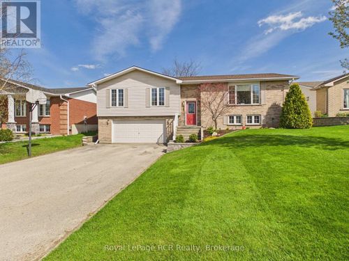 465 Grandview Road, North Huron (Wingham), ON, N0G2W0 | Card Image