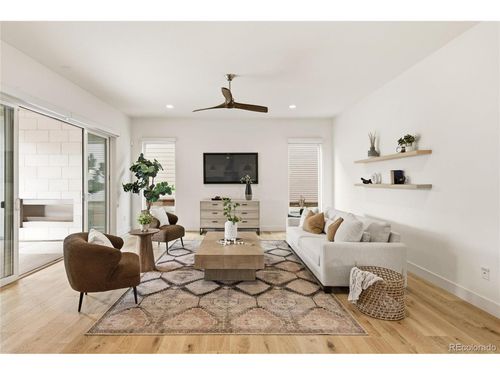 6121 Chester St, Denver, CO, 80238-2345 | Card Image