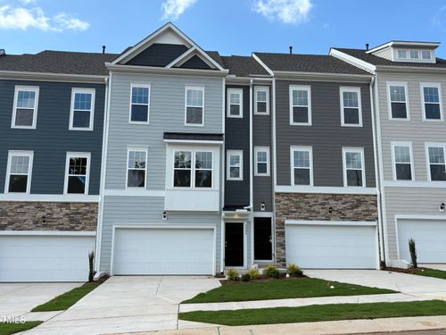 5904 Dunzo Dr, Raleigh, NC, 27617-5229 | Card Image