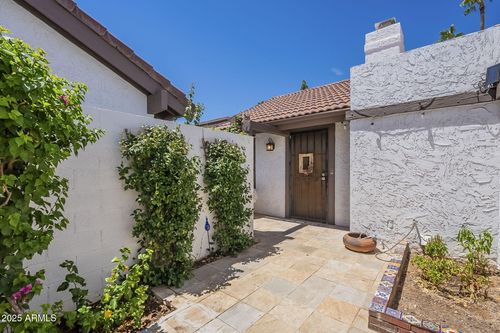 8754 E Via De La Luna, Scottsdale, AZ, 85258-3549 | Card Image