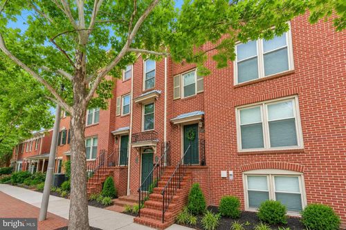 524 N West St, ALEXANDRIA, VA, 22314-2176 | Card Image