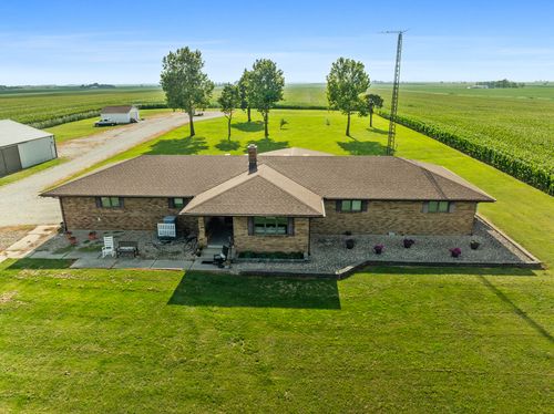 19703 N 2900 East Rd, Saunemin, IL, 61769-6077 | Card Image