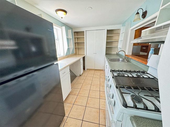 49 Terrill St, Home with 0 bedrooms, 5 bathrooms and null parking in Rutland VT | Image 4