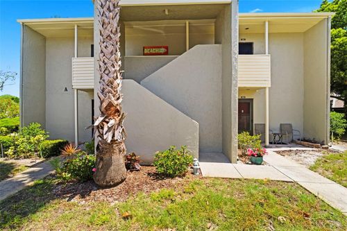 404 Windrush Bay Dr, TARPON SPRINGS, FL, 34689-1204 | Card Image
