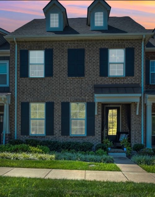 1727 Old Drakes Creek Rd, Hendersonville, TN, 37075-1412 | Card Image