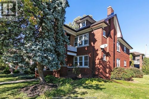 1596 Victoria Ave, Windsor, ON, N8X1P5 | Card Image