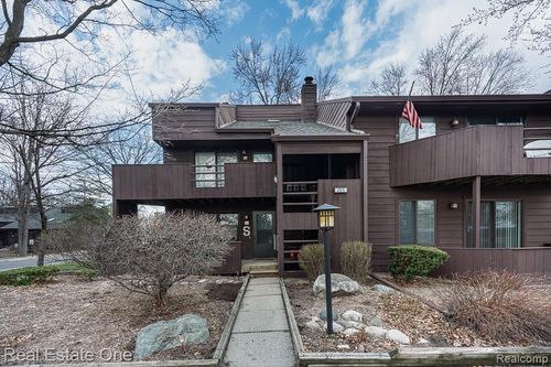1-205 E Jolly Rd, Lansing, MI, 48910-6697 | Card Image