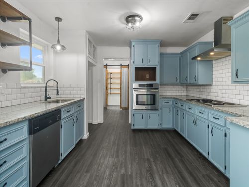 736 Bluebonnet St, Mexia, TX, 76667-8002 | Card Image