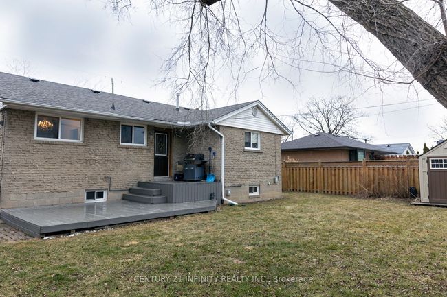 26 Cumbrian Crt, House other with 5 bedrooms, 2 bathrooms and 3 parking in Brampton ON | Image 23