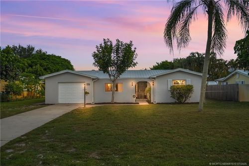 1143 Se 14th St, Stuart, FL, 34996-4121 | Card Image