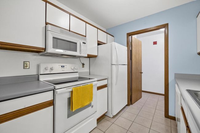B - 4008 81st Street, Condo with 2 bedrooms, 2 bathrooms and null parking in Kenosha WI | Image 10