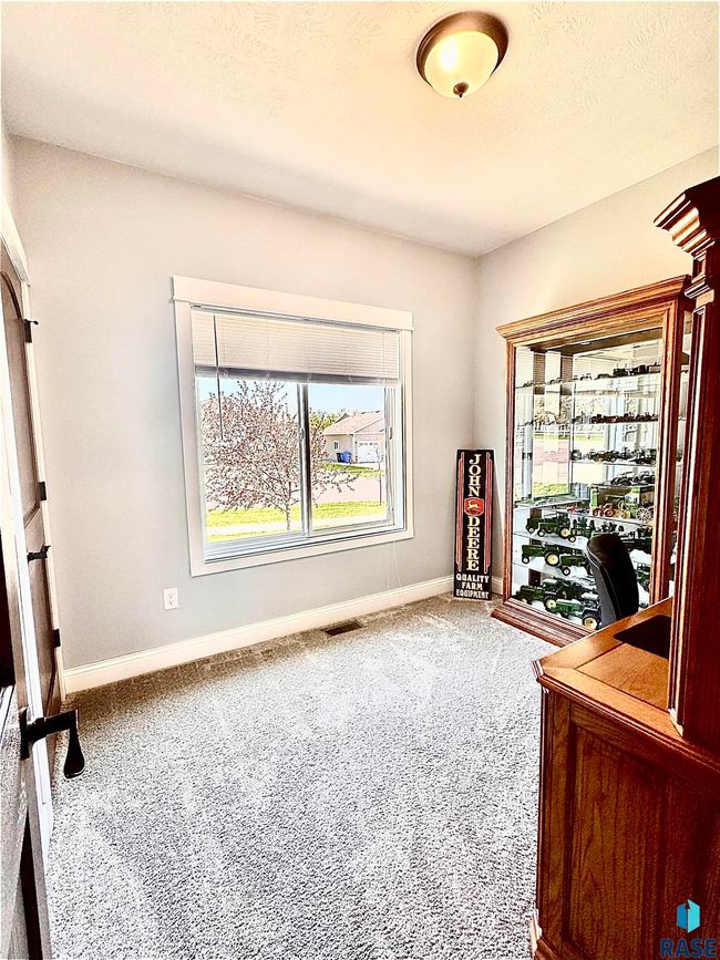 1403 Bitterroot Rd, House other with 5 bedrooms, 4 bathrooms and null parking in Dell Rapids SD | Image 21