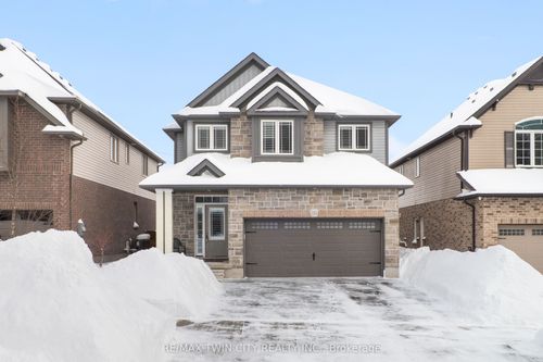 130 Elmbank Trail, Kitchener, ON, N2R0H2 | Card Image