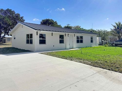 2338 2nd Ct Se, Vero Beach, FL, 32962-8219 | Card Image