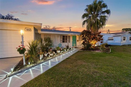 1842 59th Way N, St Petersburg, FL, 33710-5026 | Card Image