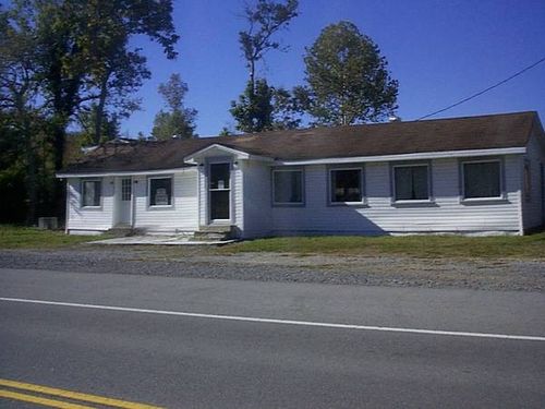 2905 Highway 49 W, Ashland City, TN, 37015-5111 | Card Image