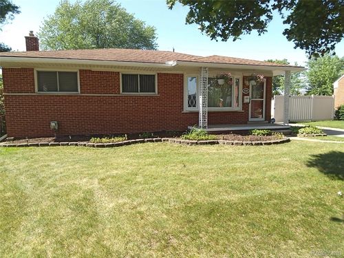 8283 Christine St, Warren, MI, 48093-2865 | Card Image