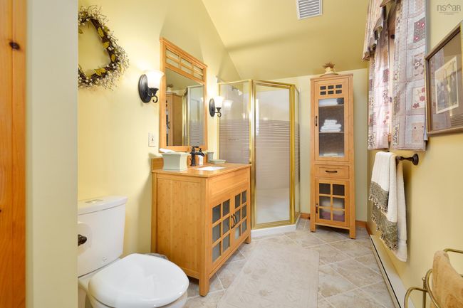 8816 E Bay Highway, House other with 6 bedrooms, 3 bathrooms and null parking in Middle Cape NS | Image 49