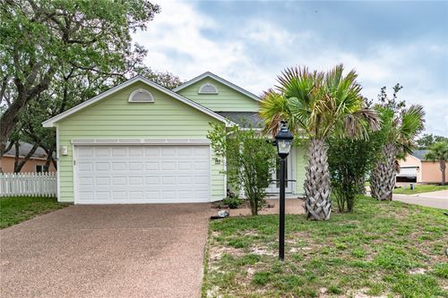78 Astor Cir, Rockport, TX, 78382-7735 | Card Image