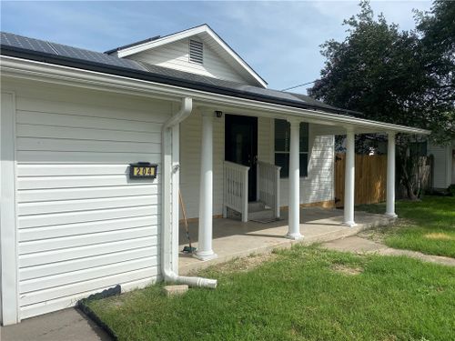 204 N Metz St, Orange Grove, TX, 78372 | Card Image