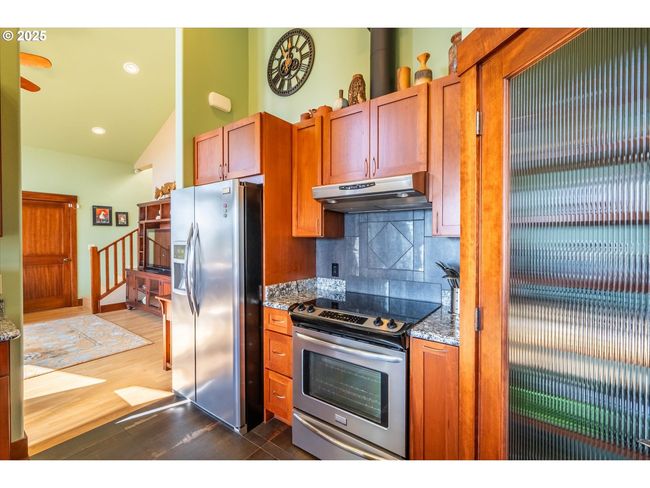 Kitchen-Oven | Image 15