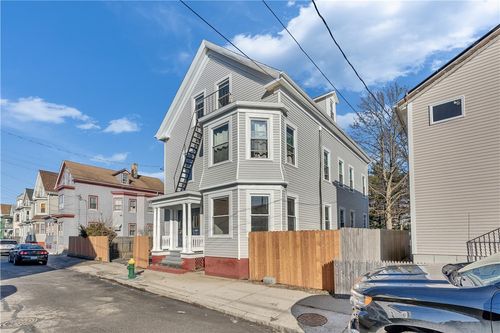 45 Wendell St, Providence, RI, 02909-1727 | Card Image