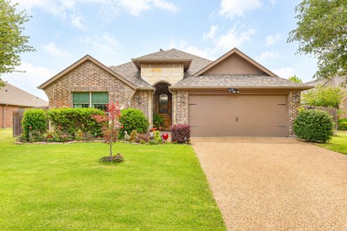 107 Manor Ln, Waxahachie, TX, 75165-7532 | Card Image