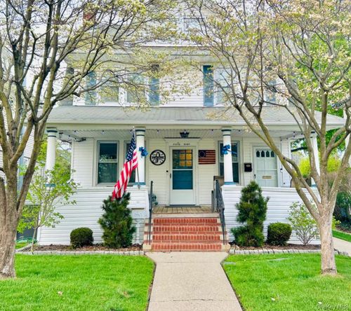 69 Grand Ave, Rockville Centre, NY, 11570-4291 | Card Image