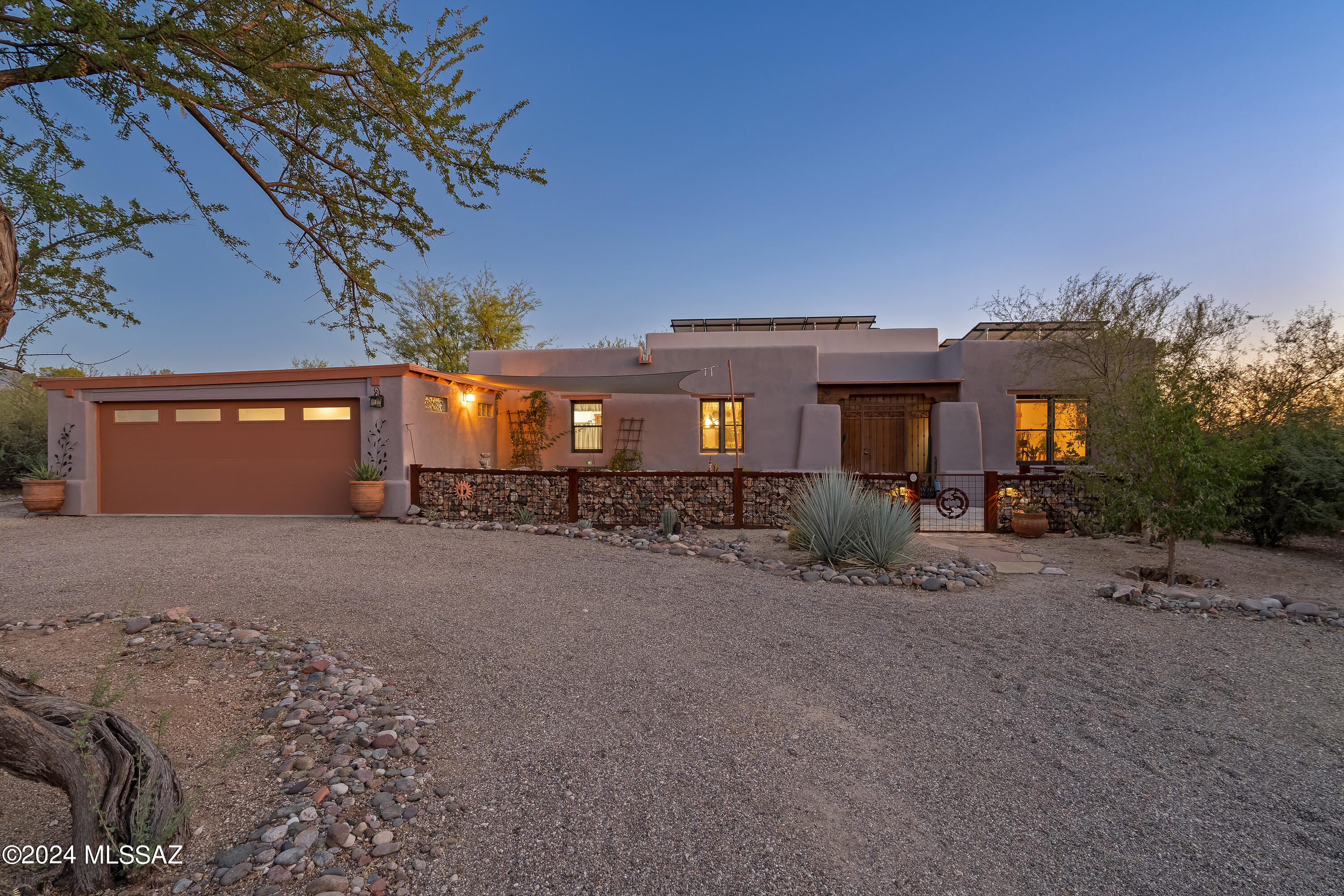 Bouchard Pl, Tucson, AZ 85749