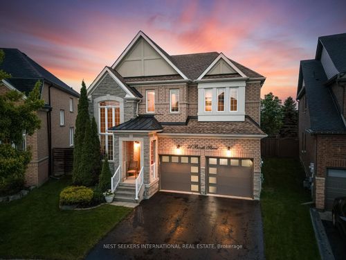 51 Booth St, Bradford, ON, L3Z0A4 | Card Image