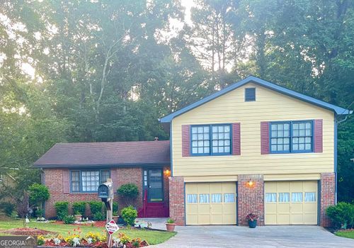 2056 Wellborn Close, Lithonia, GA, 30058-7935 | Card Image