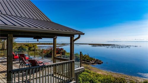 648 Front Rd, Saint Williams, ON, N0E1P0 | Card Image