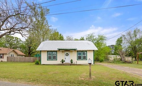 407 W Carnegie St, Winnsboro, TX, 75494-3107 | Card Image