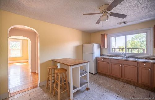 apt-3-768 State St, New Haven, CT, 06511-3975 | Card Image