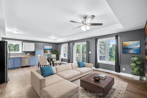 210 Mcpherson St, Gravenhurst, ON, P1P0E8 | Card Image