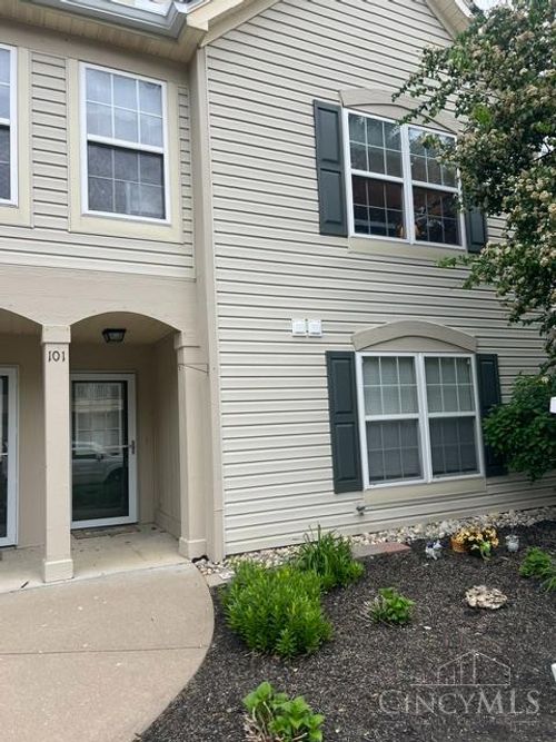 101 Ledgerwoods Dr, Amelia, OH, 45102-2177 | Card Image