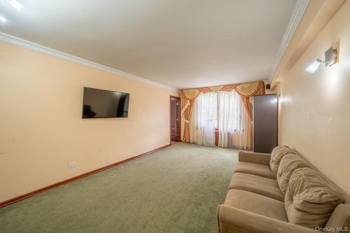 4n-62 108th St, Forest Hills, NY, 11375 | Card Image