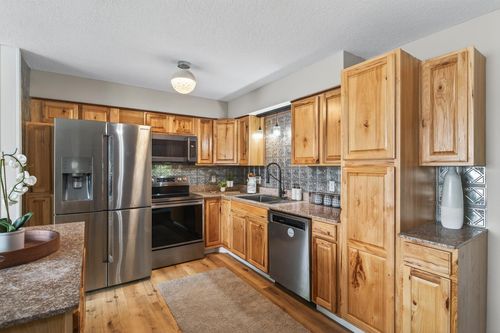 682 125th Ln Ne, Blaine, MN, 55434-7336 | Card Image