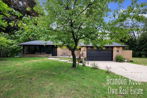 249 Thurman St, Belding, MI, 48809-9707 | Card Image