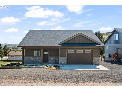 1159 Pine St W, The Dalles, OR, 97058-4621 | Card Image