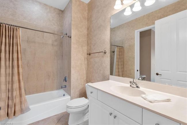 202 - 15911 Prentiss Pointe Cir, Condo with 3 bedrooms, 2 bathrooms and 2 parking in FORT MYERS FL | Image 25