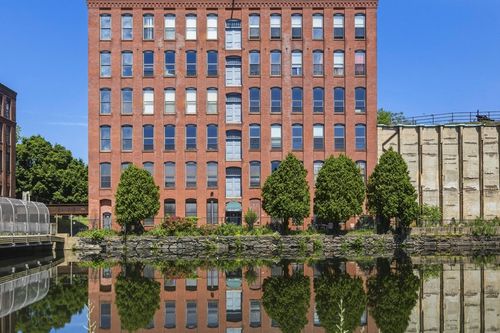 402-101 Cabot St, Holyoke, MA, 01040-6041 | Card Image