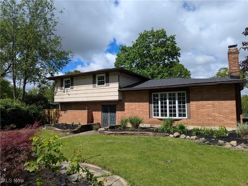 17630 W River Road, Columbia Station, OH, 44028 | Card Image