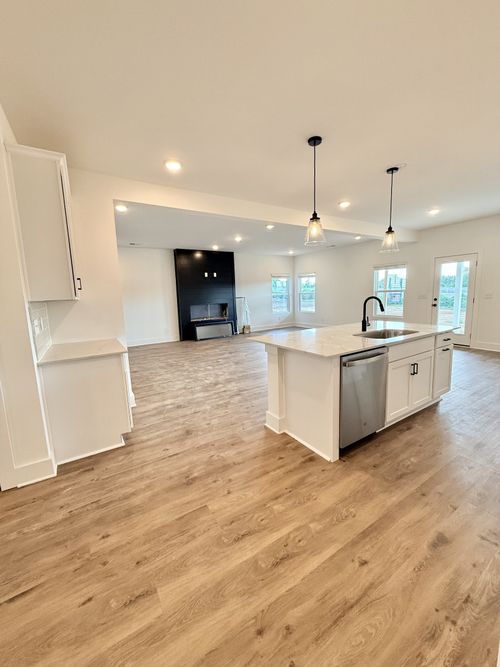 929 Watercourse Ct, Nashville, TN, 37214-3396 | Card Image