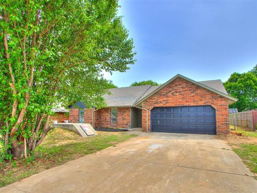 1032 Harrison St, Harrah, OK, 73045-9625 | Card Image