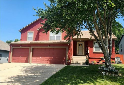 19504 E Woodsbury Rd, Independence, MO, 64058-1391 | Card Image