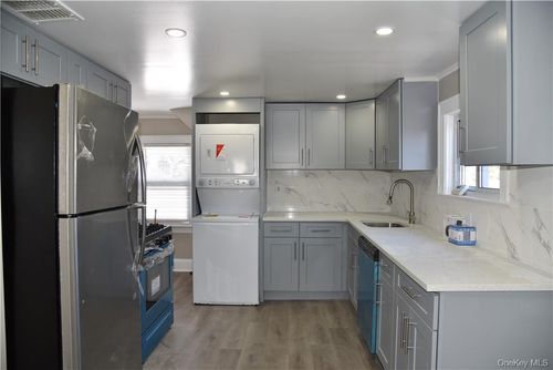 3-99 Maple Ave, Rye, NY, 10580-1594 | Card Image