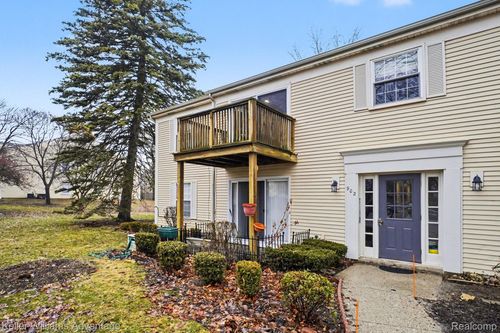 apt-e-902 Chestnut Hill Dr, Auburn Hills, MI, 48326-3664 | Card Image