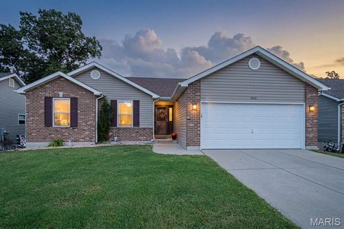 2043 Magnolia Way, Pevely, MO, 63070-1305 | Card Image