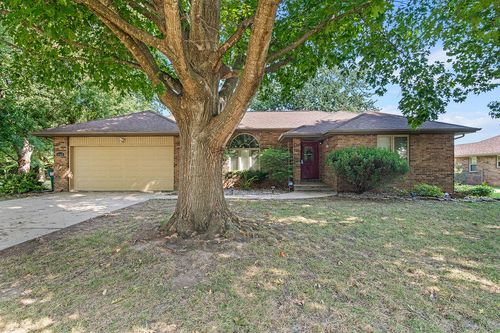 6863 W Cactus St, Springfield, MO, 65803-9571 | Card Image